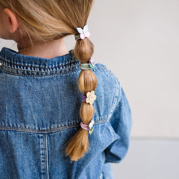 KVETINOVÉ A MOTÝLIKOVÉ MINI GUMIČKY DO VLASOV 8 KS