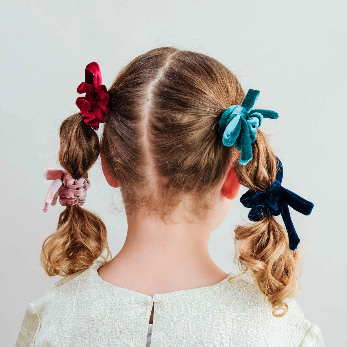 192071 23 BLACKBERRY VELVET BOW SCRUNCHIES 1 1800x1800.jpg