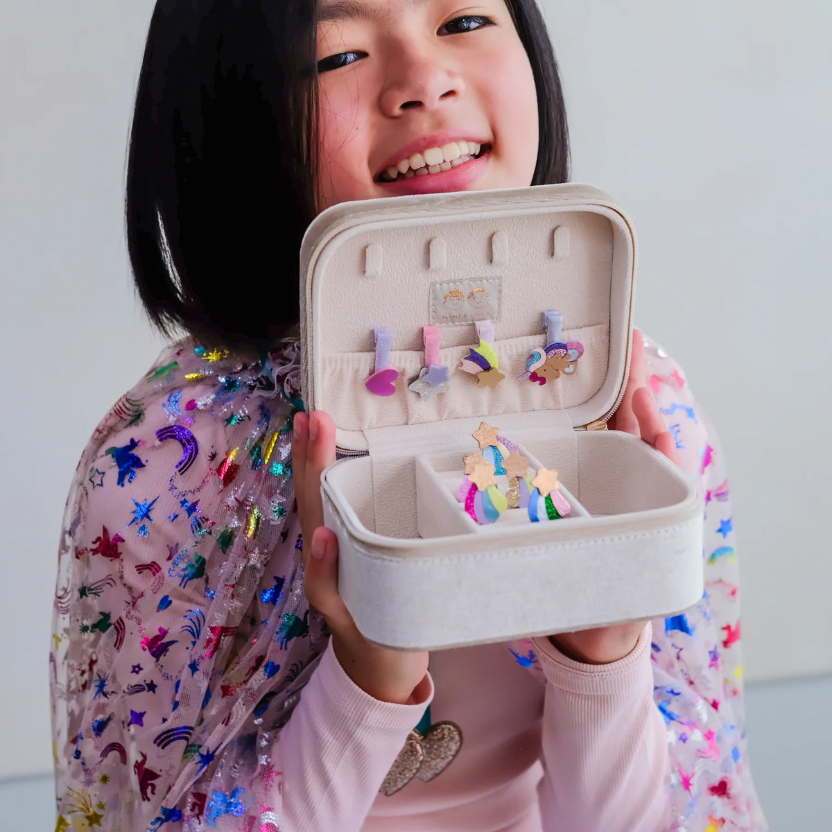 197003 23 VELVET UNICORN JEWELLERY BOX 3 1800x1800 2.jpg