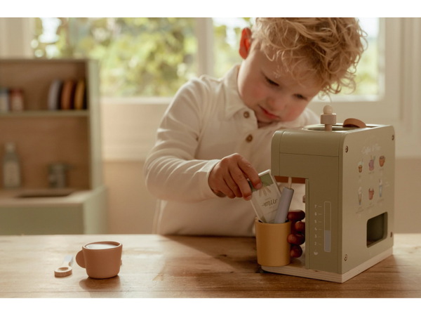 KÁVOVAR NA KAPSULE DREVENÝ