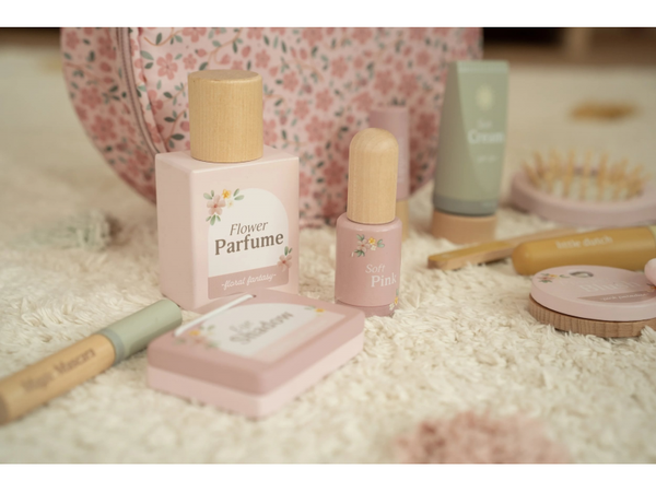 KOZMETICKÁ TAŠTIČKA S PRÍSLUŠENSTVOM PINK