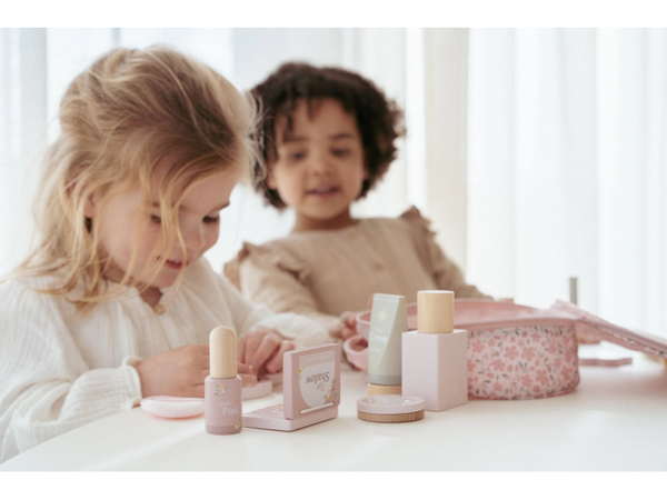 KOZMETICKÁ TAŠTIČKA S PRÍSLUŠENSTVOM PINK