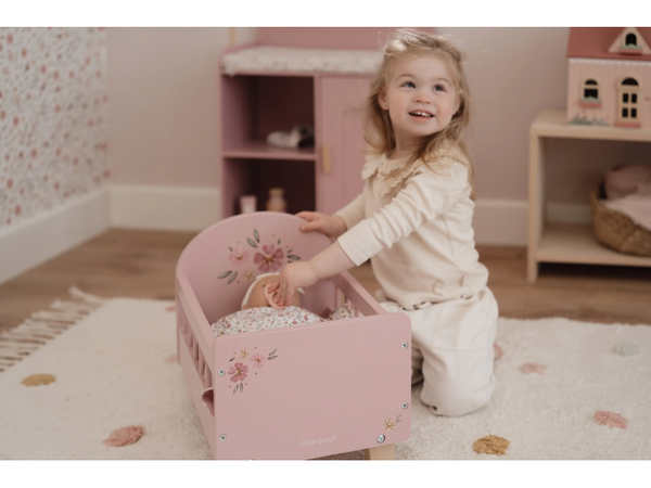 POSTIEĽKA PRE BÁBIKY DREVENÁ S PERINKOU PINK