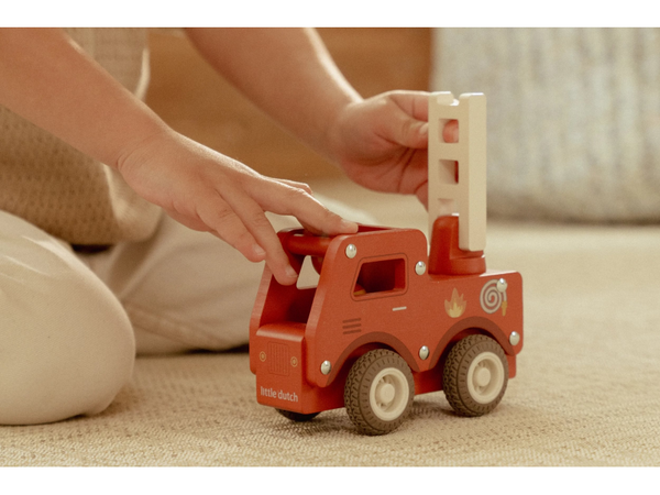 HASIČSKÉ AUTO DREVENÉ