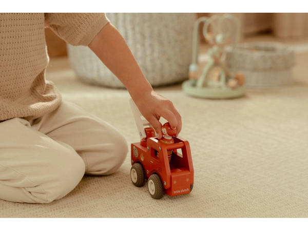 HASIČSKÉ AUTO DREVENÉ