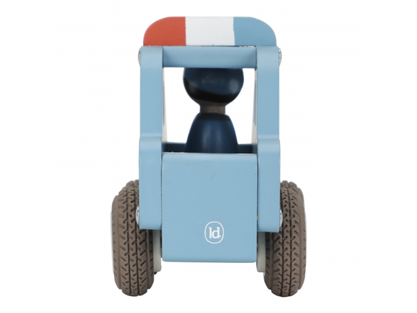 POLICAJNÉ AUTO DREVENÉ