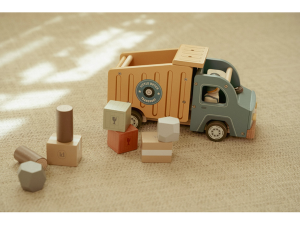 NÁKLADIAK SO SKLÁPAČKOU DREVENÝ