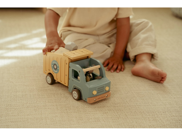 NÁKLADIAK SO SKLÁPAČKOU DREVENÝ