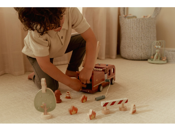 HASIČSKÝ NÁKLADIAK DREVENÝ