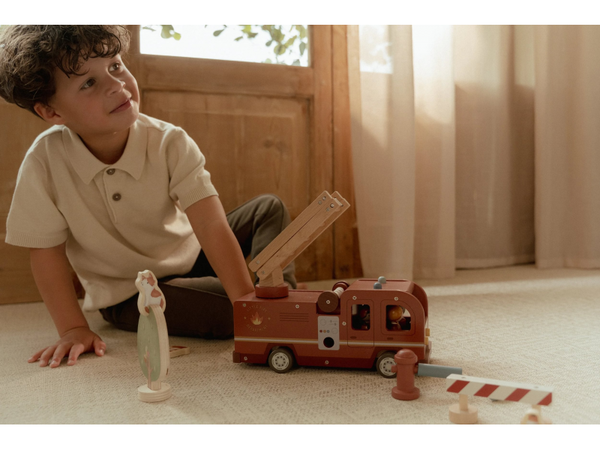 HASIČSKÝ NÁKLADIAK DREVENÝ