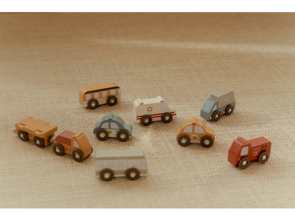 SADA DREVENÝCH AUTÍČOK