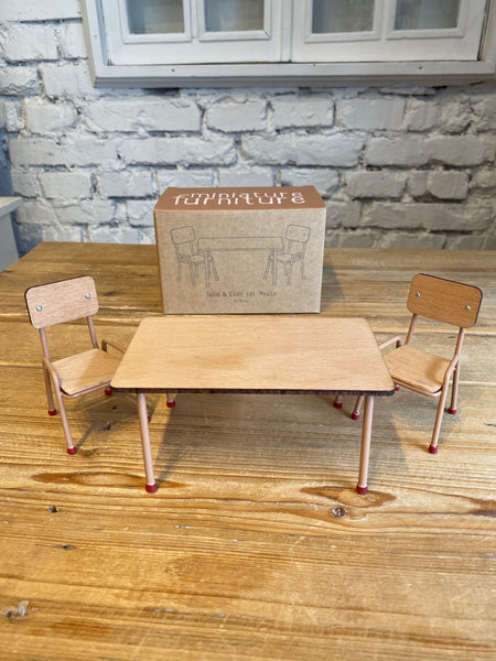 STOLÍK SO STOLIČKAMI coral