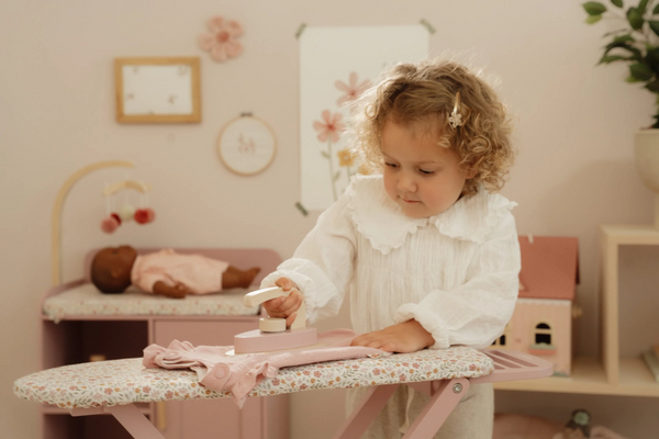 ŽEHLIACA DOSKA SO ŽEHLIČKOU