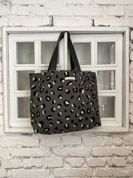 TAŠKA PLÁTENÁ BIG TOTEBAG WILD LEO FOREST GREEN - do vypredania