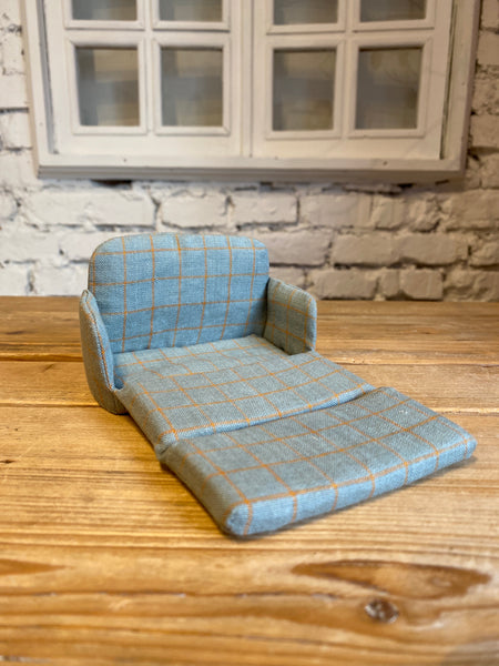 ROZKLADACIA SEDAČKA modrá károvaná - do vypredania