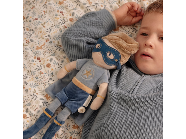 BÁBIKA SUPERHRDINA JIM 35 CM