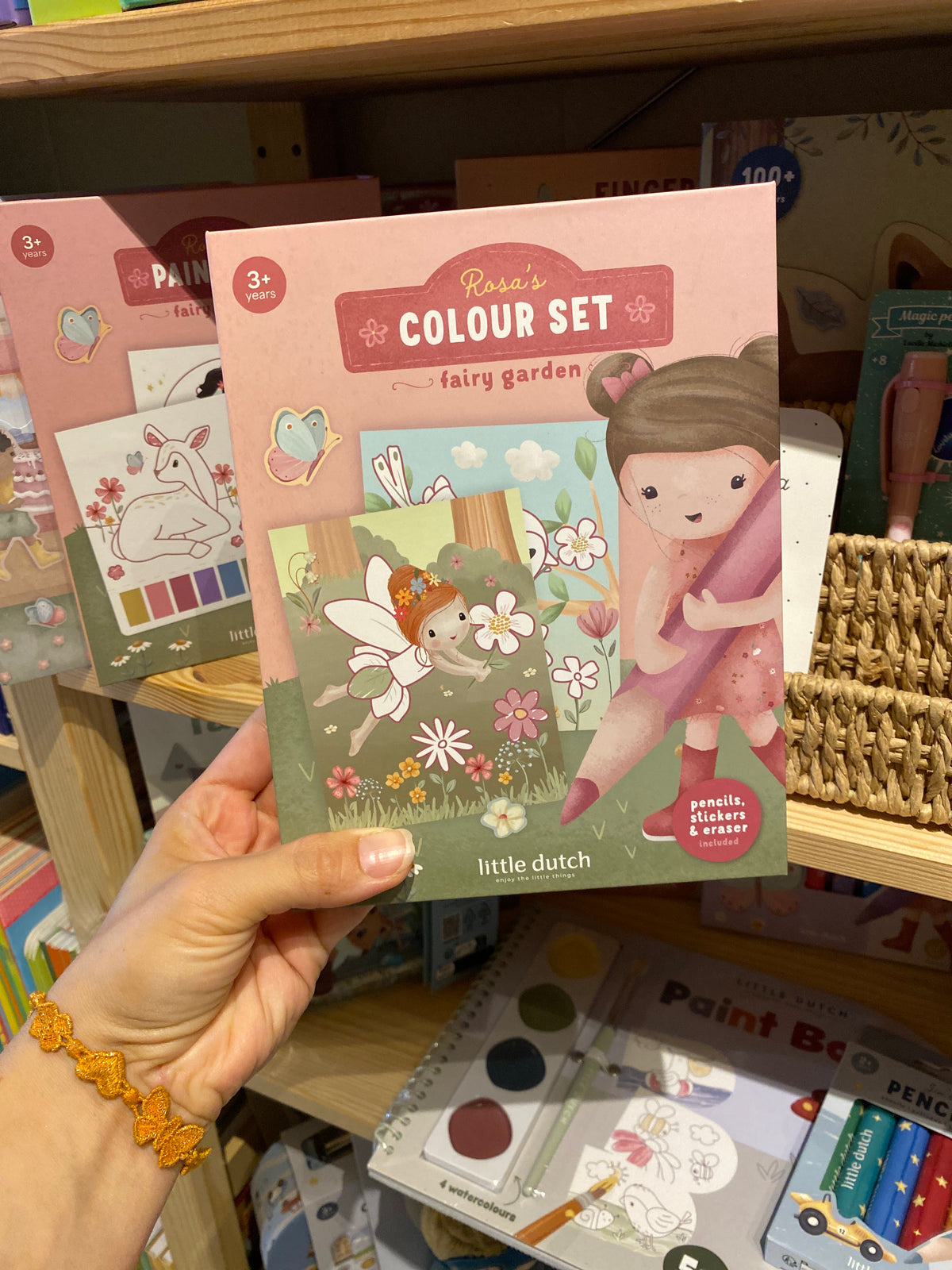 LITTLE DUTCH omaľovánky S pastelkami A samolepkami rosa fairy garden – obrázok 7