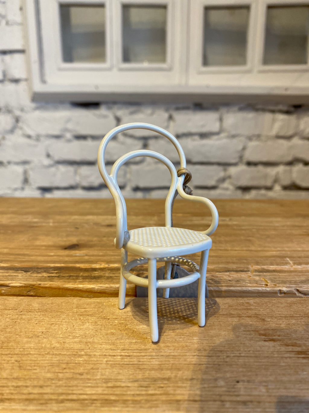 Vintage stolička off white (malý domček MAILEG) – obrázok 3