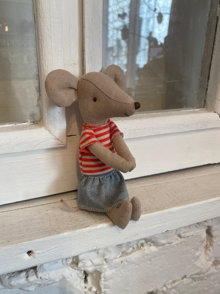 MYŠKA veľká sestrička