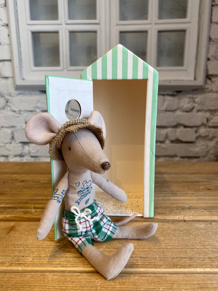 MYŠIAK DOVOLENKÁR TATINO