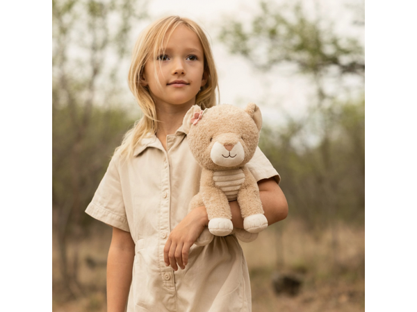 LITTLE DUTCH LEVICA PLYŠOVÁ 25 CM SAFARI FRIENDS