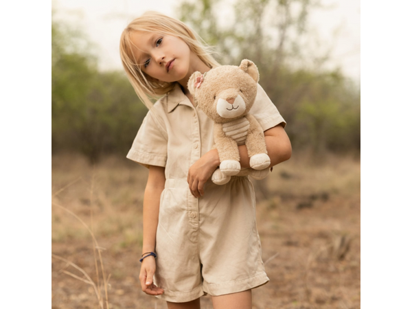 LITTLE DUTCH LEVICA PLYŠOVÁ 25 CM SAFARI FRIENDS