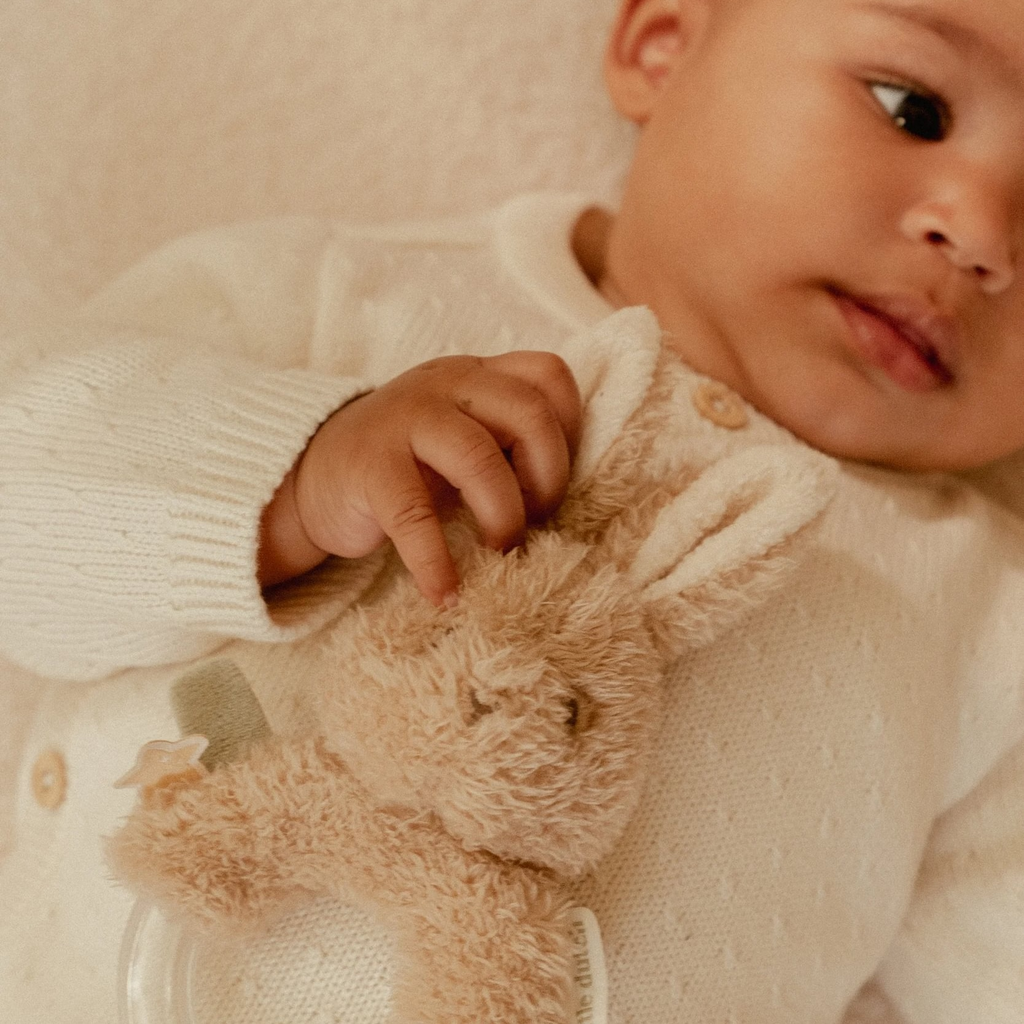 Hrkálka S korálkami králiček newborn naturals – obrázok 3