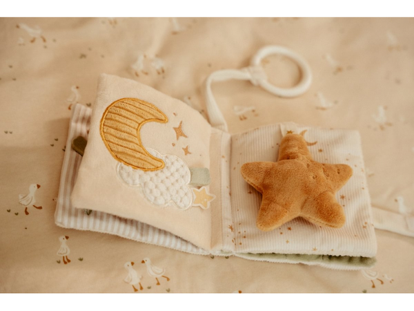 ZÁVESNÁ TEXTILNÁ KNIŽKA S AKTIVITAMI NEWBORN NATURALS