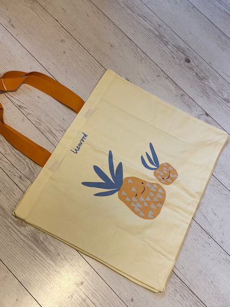 VEĽKÁ PLÁTENÁ TAŠKA S ANANÁSOM – MAXI TOTE BAG