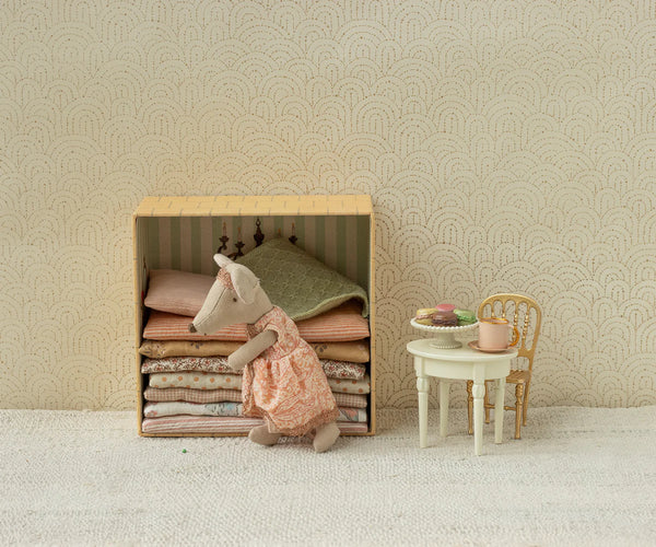 ČAJOVÝ/NOČNÝ STOLÍK