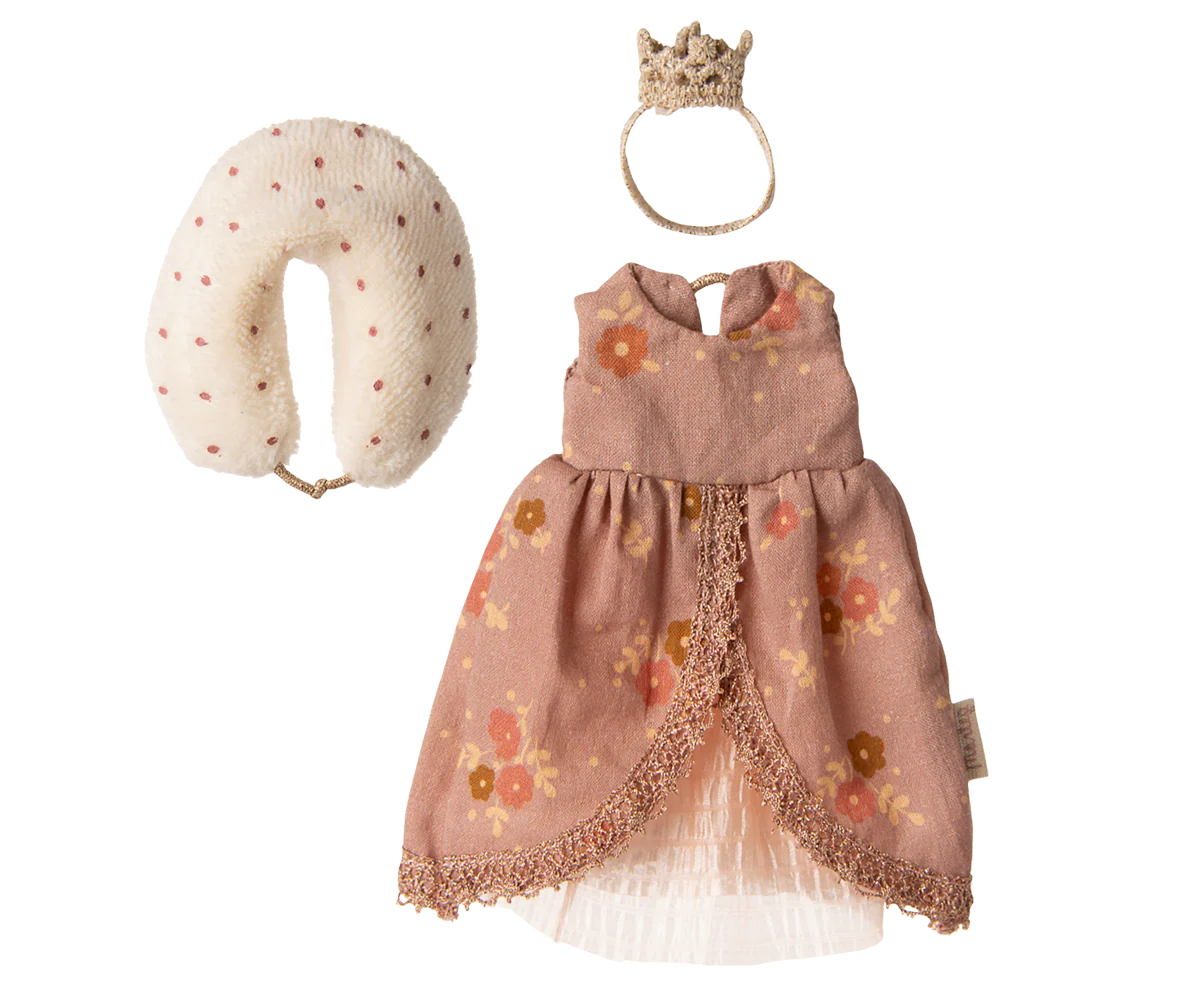 Princeznovské šaty pre myšku – mum
