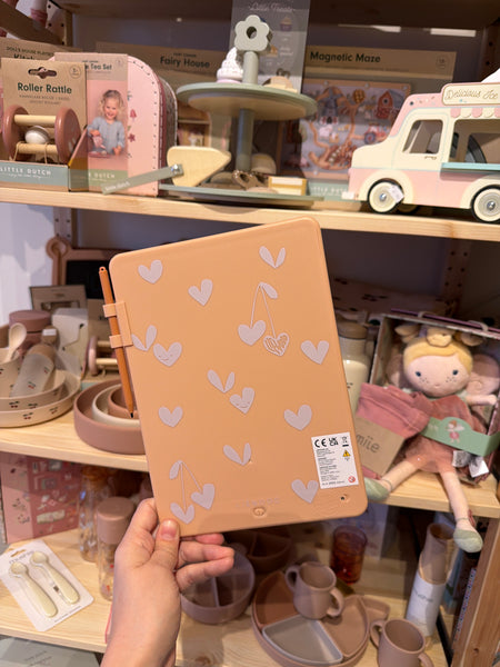 TABLET NA KRESLENIE srdiečka