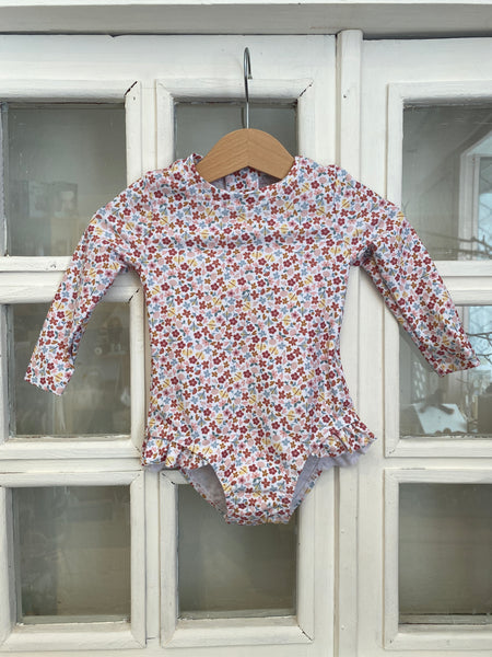 PLAVKY UPF 50+ DLHÝ RUKÁV LETNÉ KVETY 74/80