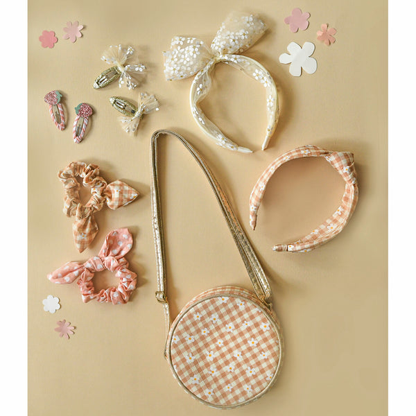 ČELENKA KÁRO S MARGARÉTKAMI