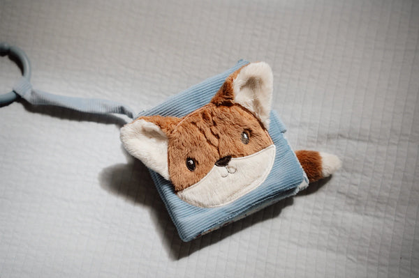 ZÁVESNÁ TEXTILNÁ KNIŽKA S AKTIVITAMI FOREST FRIENDS