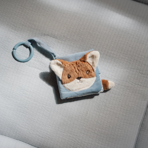 ZÁVESNÁ TEXTILNÁ KNIŽKA S AKTIVITAMI FOREST FRIENDS