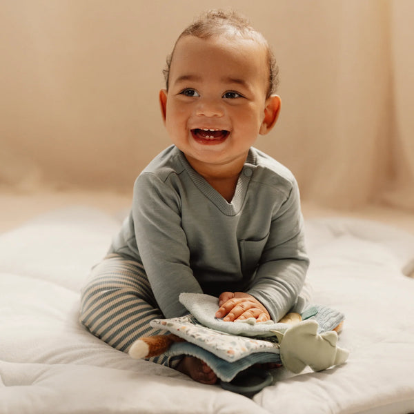 ZÁVESNÁ TEXTILNÁ KNIŽKA S AKTIVITAMI FOREST FRIENDS