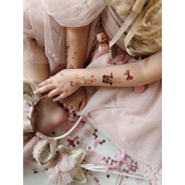 TETOVAČKY BLOOMY LOVE